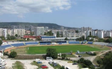 Спряха водата за терена на Спартак, договорът за стадиона още не е подписан