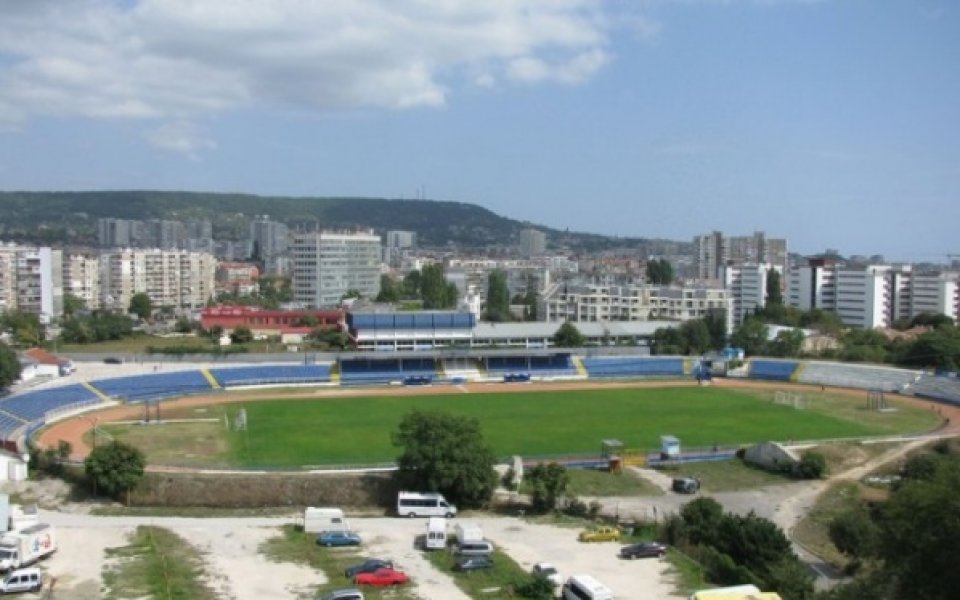 Спряха водата за терена на Спартак, договорът за стадиона още не е подписан