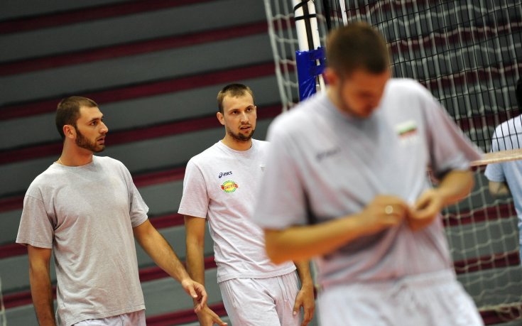 С 16 волейболисти започва подготовката на националния отбор