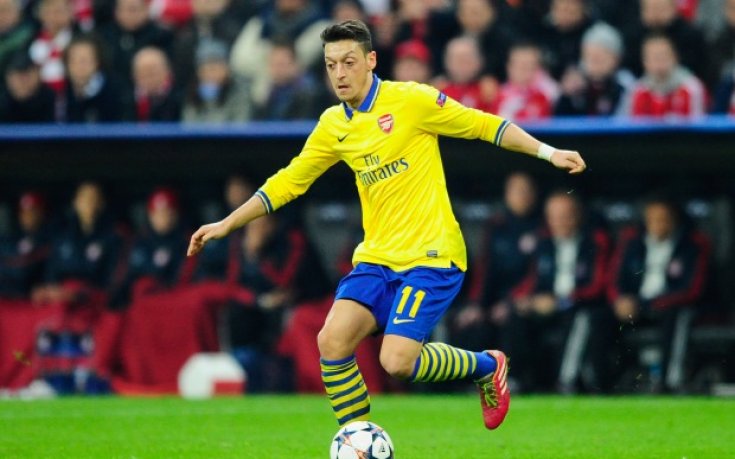 Йозил се връща в игра за Арсенал