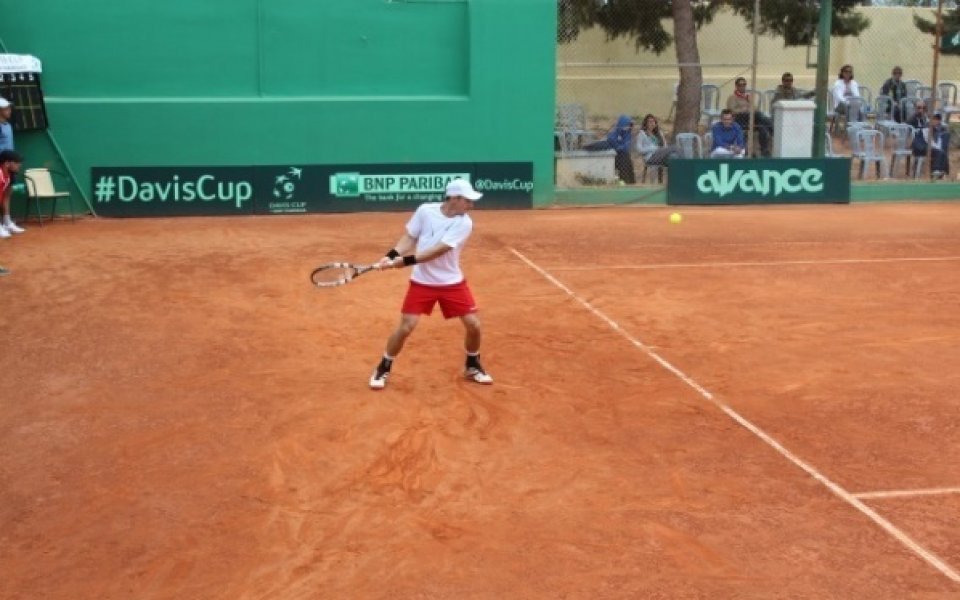 Кутровски отпадна в първия кръг на турнира от сериите 