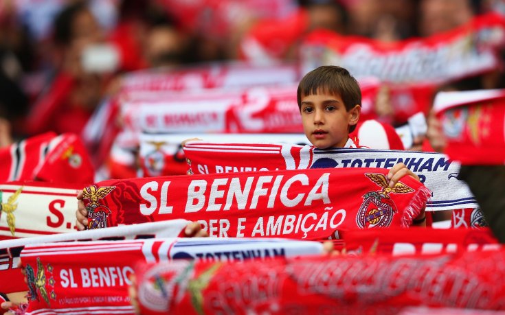 ВИДЕО: Бенфика умува за сръбски халф преди мача с Юве