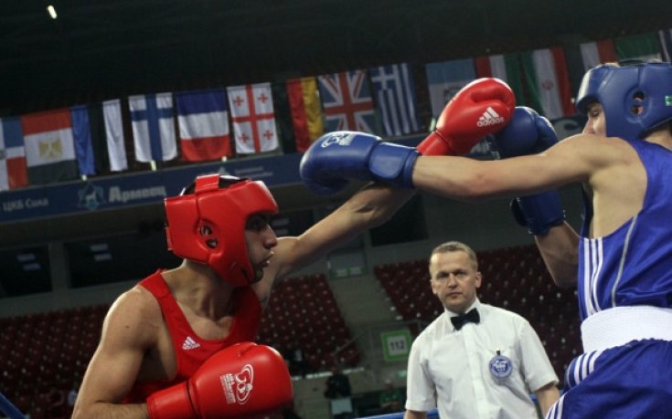 Благой Найденов ще боксира за титлата утре