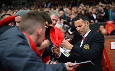 ВИДЕО: Гигс тръгна с гръмка победа в Юнайтед