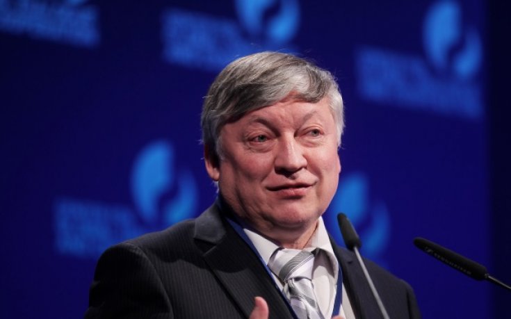 Легендарен шампион по шахмат идва в България