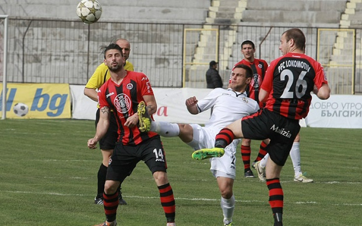 Локомотив София се спаси след 2:0 над Славия