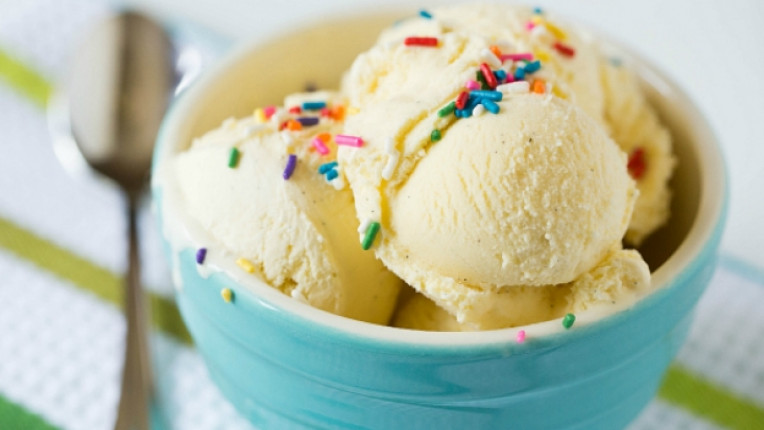 ванилия сладки сладолед кекс десерт печене миксер