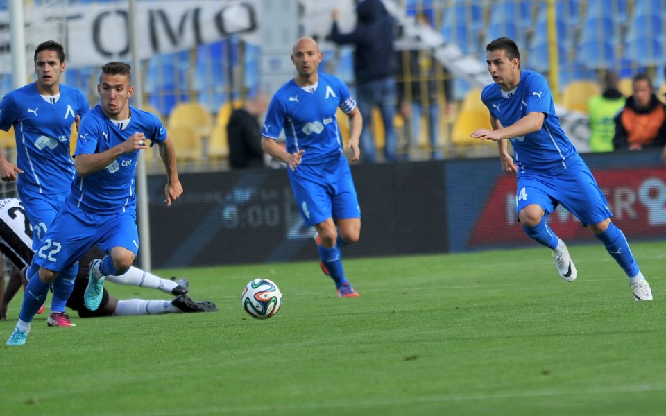 Левски прати половин отбор в националния преди мача с Литекс