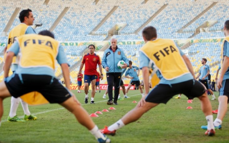 Дел Боске обяви 30 имена в разширения състав на Испания