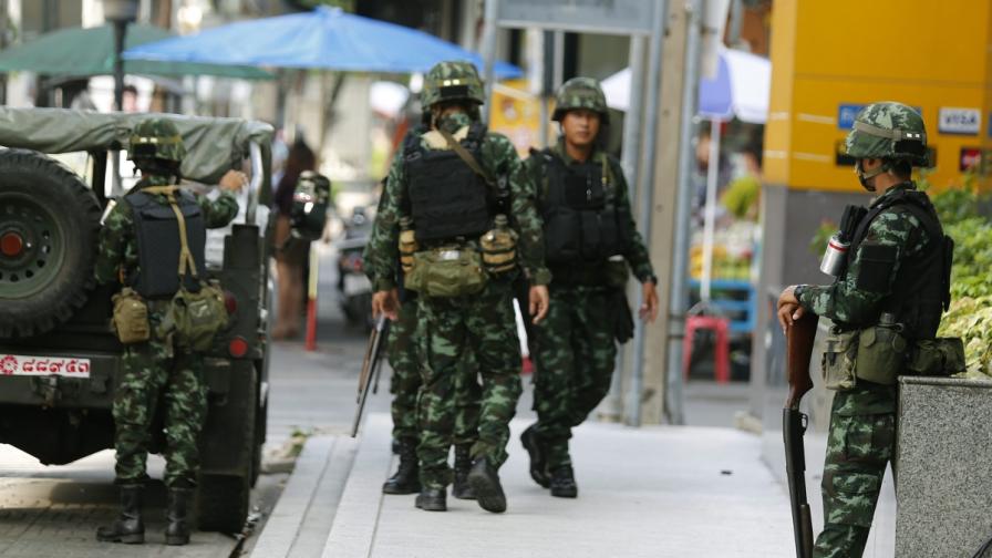 Военно положение в Тайланд, армията спря телевизии