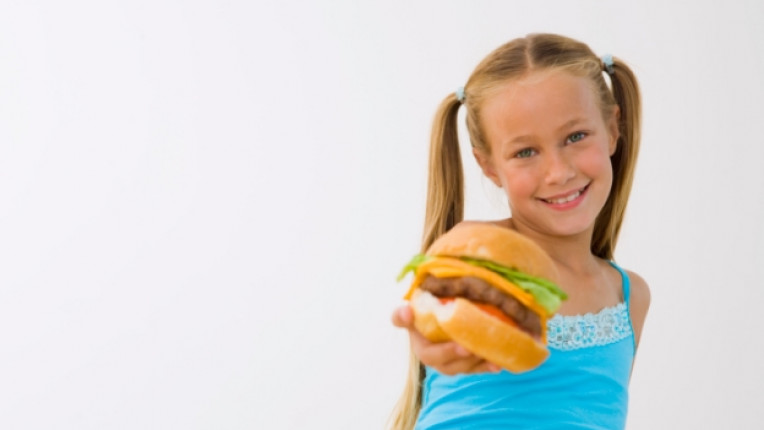 деца стрес здраве затлъстяване хранене тегло притеснение