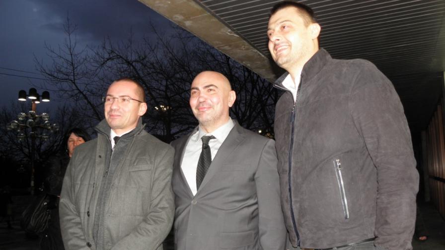 Николай Бареков (вдясно) с Ангел Джамбазки (вляво) и Росен Петров (в средата)