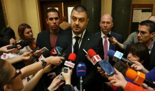 Николай Бареков в кулоарите на парламента