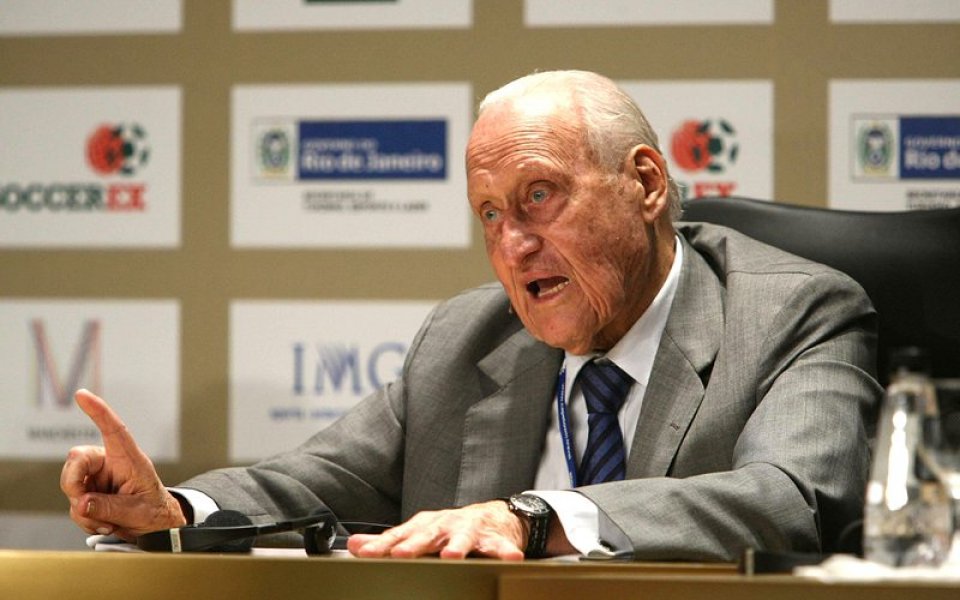 Жоао Хавеланж  продължава да се представя като 