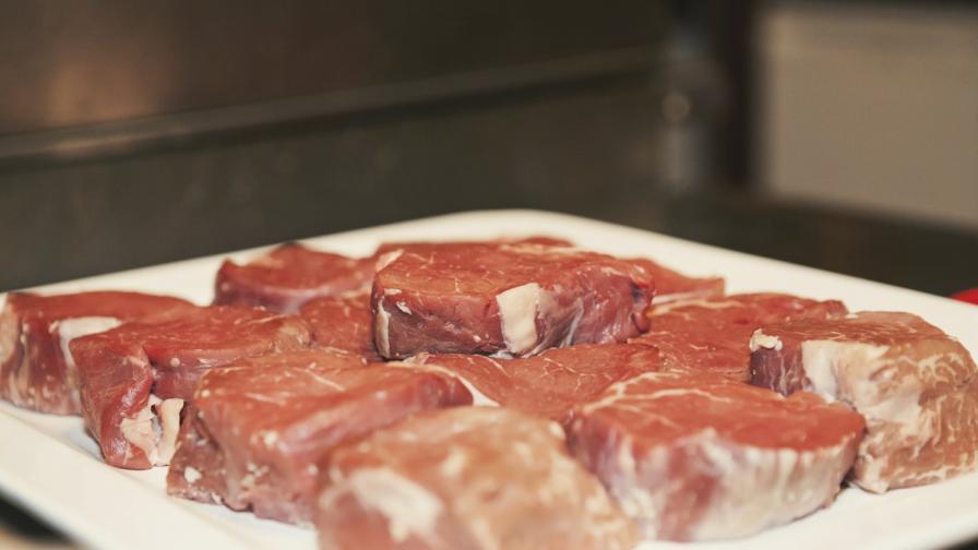 Червеното месо може да е свързано с рака на гърдата