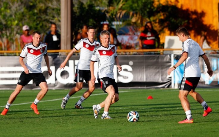 Германците тренират усилено в Бразилия