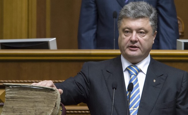 Петро Порошенко: 18 са жертвите на временното примирие в Украйна