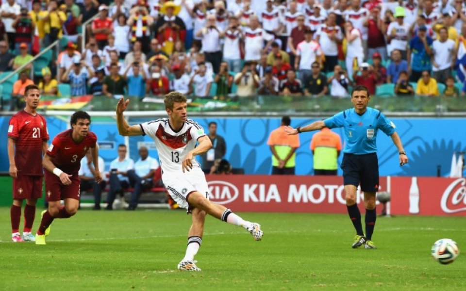 Германия с първи гол от дузпа на Мондиал от България насам