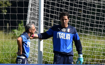 Буфон, Абате и Мота влизат в игра за Италия срещу Коста Рика