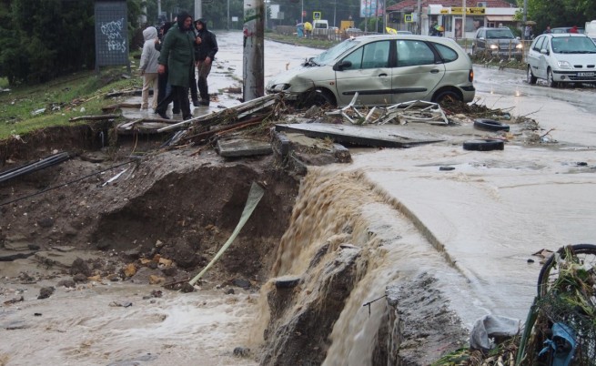 Италианци изчисляват риска от наводнения и свлачища по нов начин