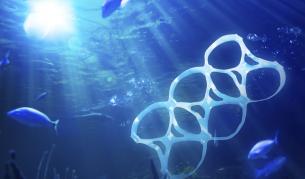 Пластмасови отпадъци застрашават живота в океана