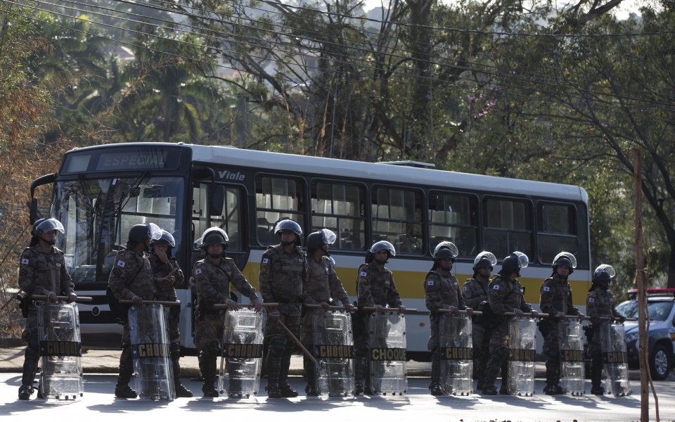 Бразилските власти затвориха границата с Колумбия