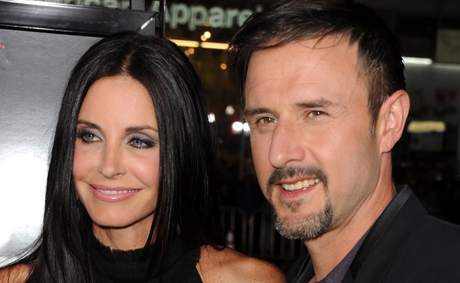 <p><b data-index-in-node="0" data-path-to-node="13">Кортни Кокс и Дейвид Аркет</b>&nbsp;Звездите от &bdquo;Писък&ldquo; останаха най-добри приятели след раздялата си през 2011 г. Кортни дори заяви в интервю, че Дейвид е &bdquo;любимият ѝ човек на света&ldquo; и нейният най-добър приятел, независимо от всичко, което им поднася бъдещето.</p>