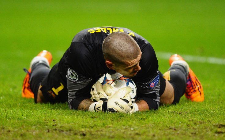 Манчестър Юнайтед остава опция за Виктор Валдес