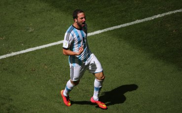 Гонсало Игуаин играч на мача срещу Белгия