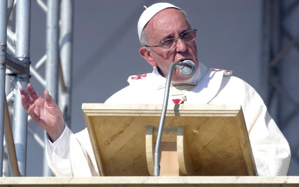 Ватикана отрече, че Папа Франциск ще гледа финала на Мондиала със своя предшественик