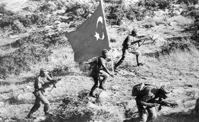 40 г. от турската инвазия, която раздели Кипър на две