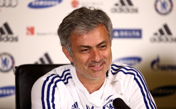 Жозе Моуриньо се присмя на Арсенал заради Фабрегас