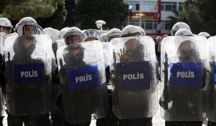 Турската полиция отново използва сълзотворен газ в парка „Гези“