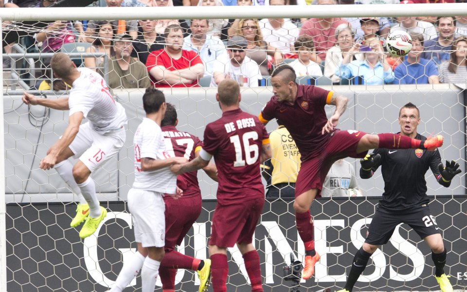 ВИДЕО: Интер хързулна Рома в САЩ, надява се на загуба за Юнайтед