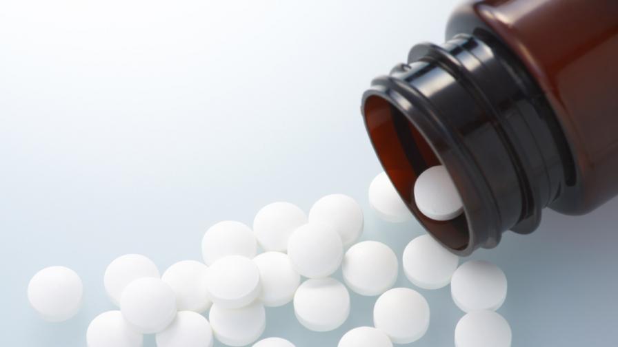 Дългогодишният прием на аспирин намалява съществено риска от рак на стомаха
