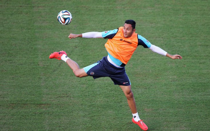 Навас започна атаката на титулярното място в Реал