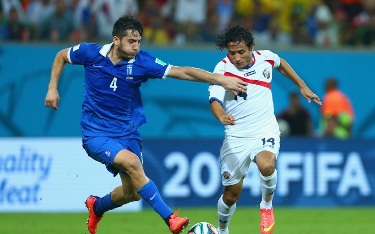 Арсенал иска Костас Манолас за заместник на Вермален