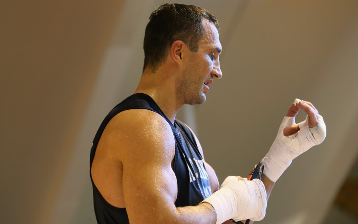 А дали е блъф? Все пак Кличко е в залата