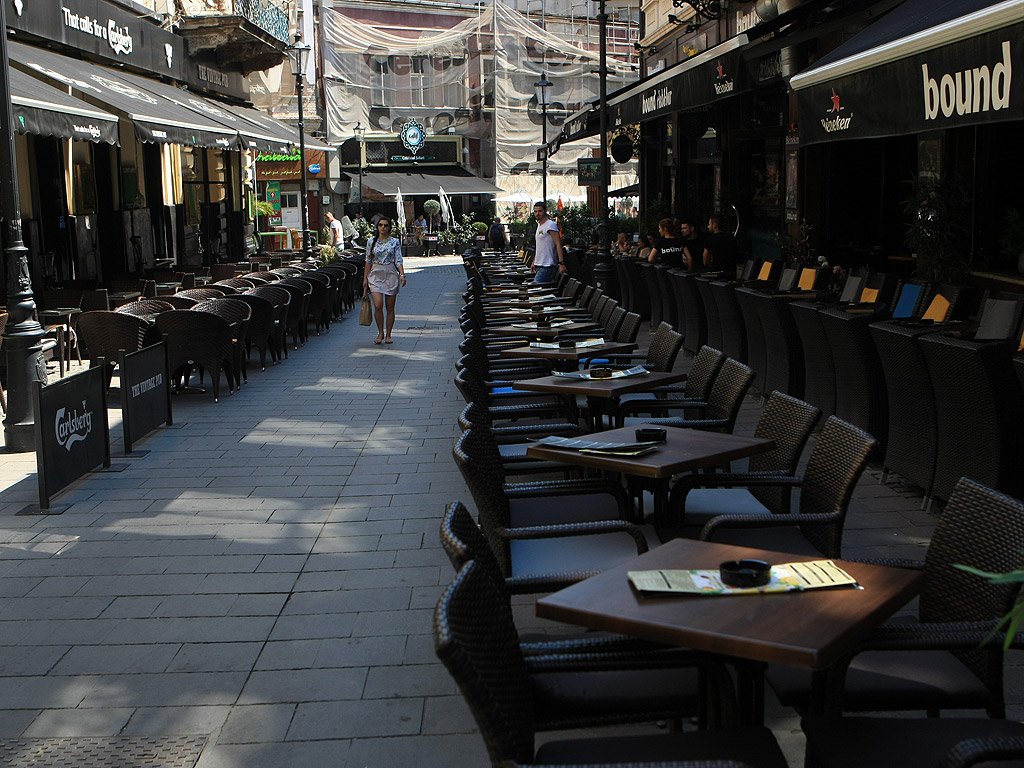 Букурещ е наричан още "Малкият Париж" заради приликата си с френската столица - архитектурата от ХІХ век