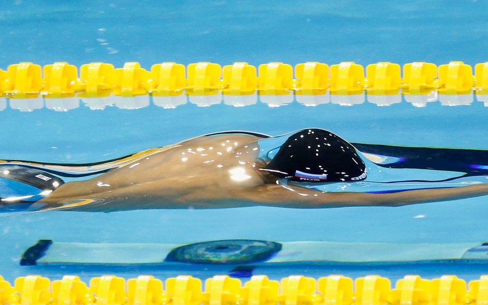 Морозов европейски шампион по плуване  на 50 метра гръб