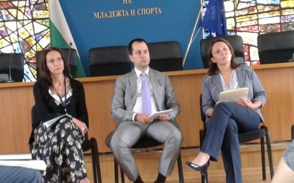 Министър Раданова се срещна с представители на неправителствени организации