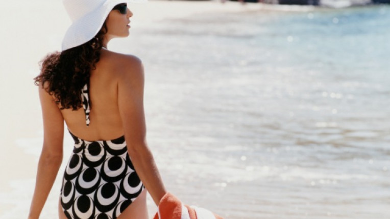 бански костюм плаж море лято