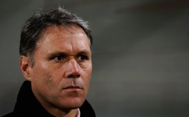 Стресът дойде в повече на Ван Бастен и напусна АЗ