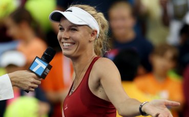 ВИДЕО: Возняцки почти си откъсна главата на US Open