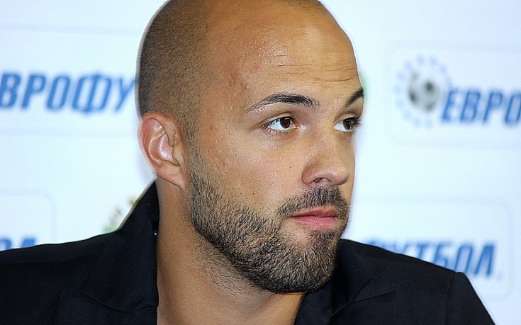 Три варианта пред Ники Михайлов