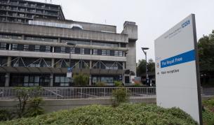 На снимката: Кралската свободна болница в Лондон