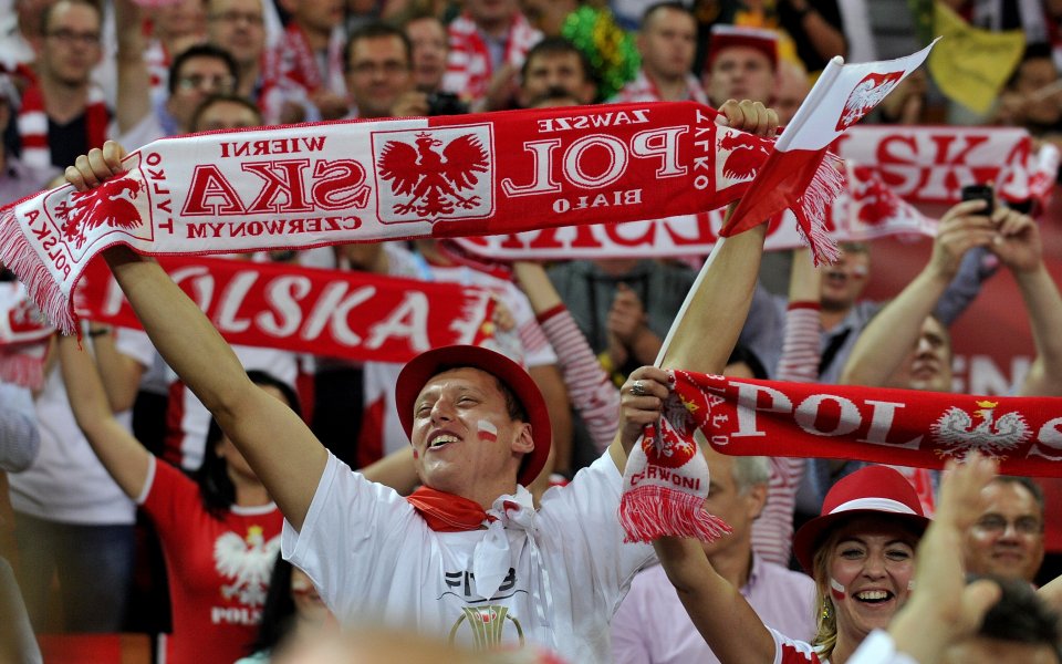 Медиите в Полша разкритикуваха своите волейболни фенове