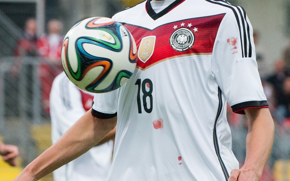 Германия облече четиризвездните екипи за първи път