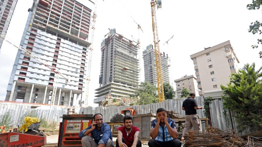 10 души загинаха при падане на асансьор в Истанбул