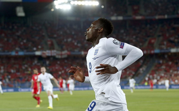 Англия отметна най-тежкото гостуване, Уелбек избухна